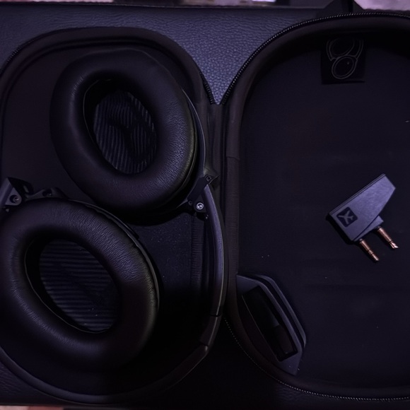 Bose QuietComfort Headphones deliver legendary noise cancellation sound quality - Picture 6 of 6